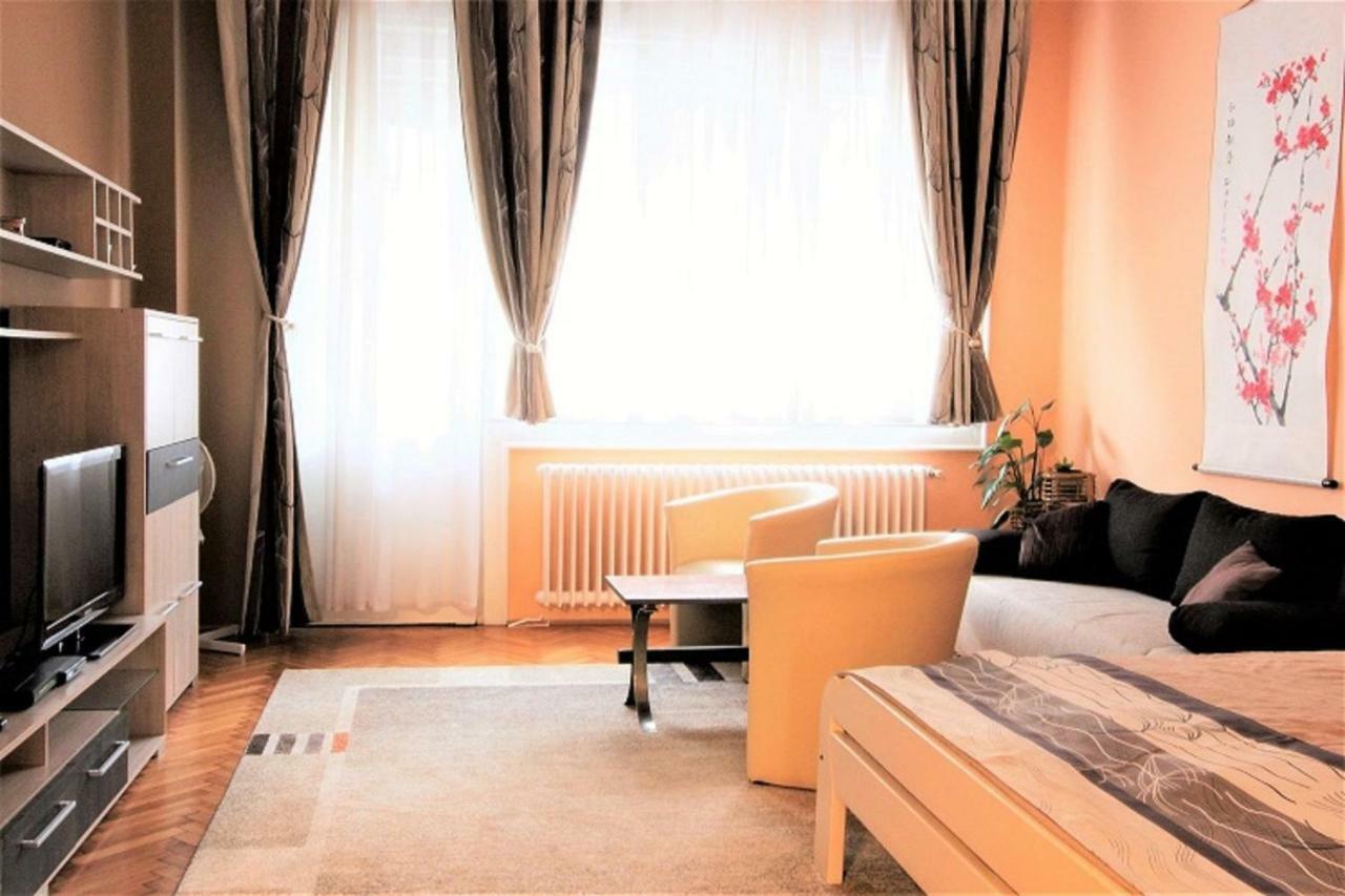 Lili'S Home Budapest Exteriör bild